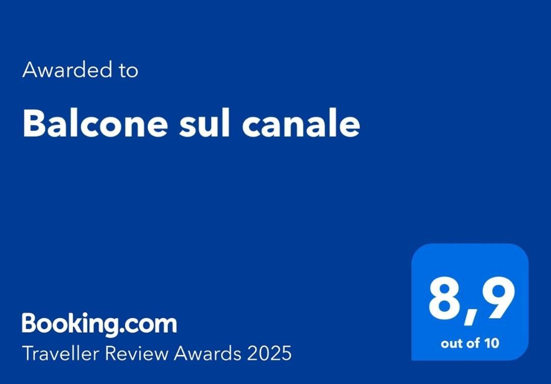 Balcone Sul Canale Venesia Bagian luar foto